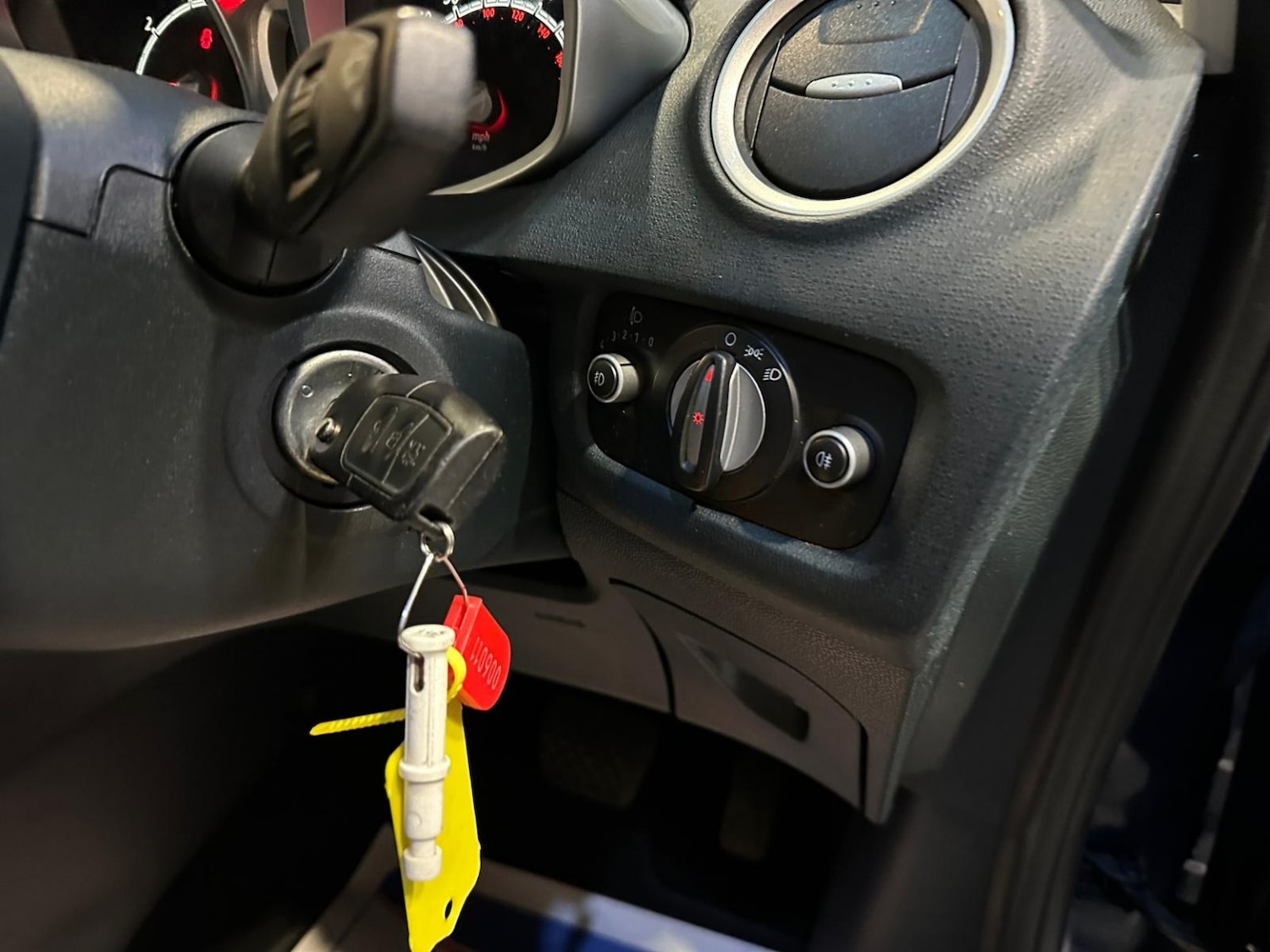 Used Ford Fiesta 2012 for sale - 76536868: Photo 18