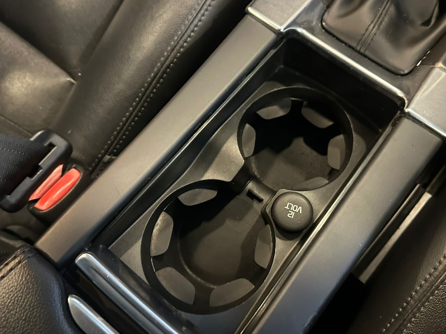 Used Volvo XC60 2015 for sale - 77721235: Photo 26