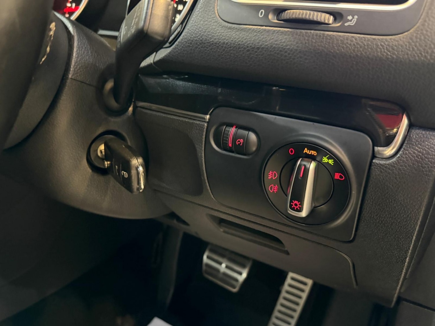 Used Volkswagen Golf 2012 for sale - 77906663: Photo 32