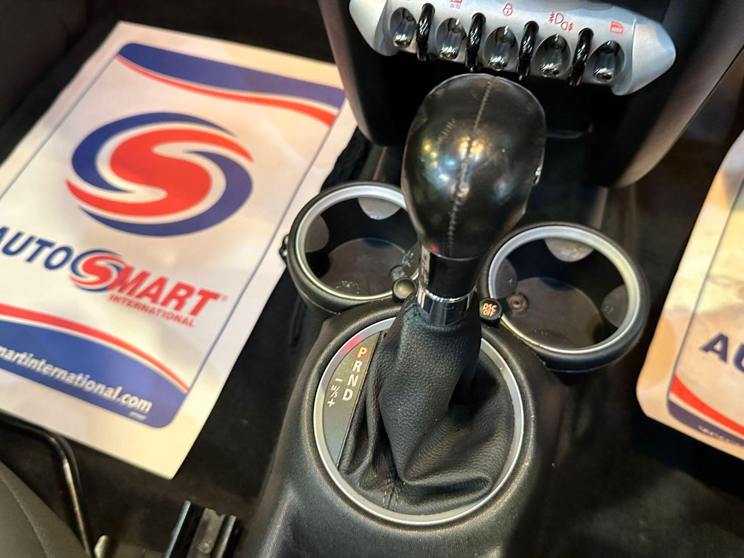 Used MINI Convertible 2010 for sale - 76571124: Photo 16