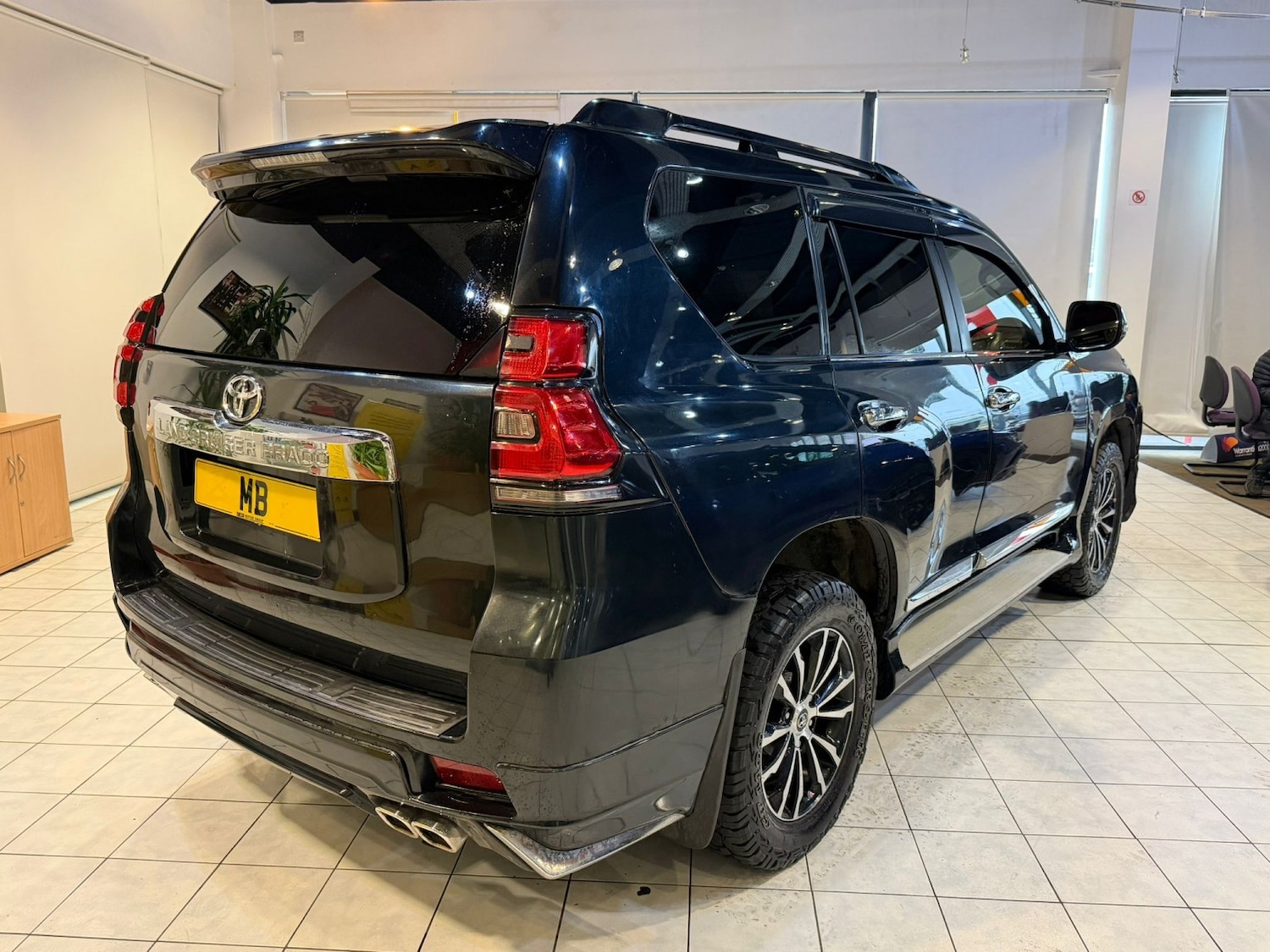 Used Toyota Land Cruiser 2010 for sale - 78145893: Photo 12