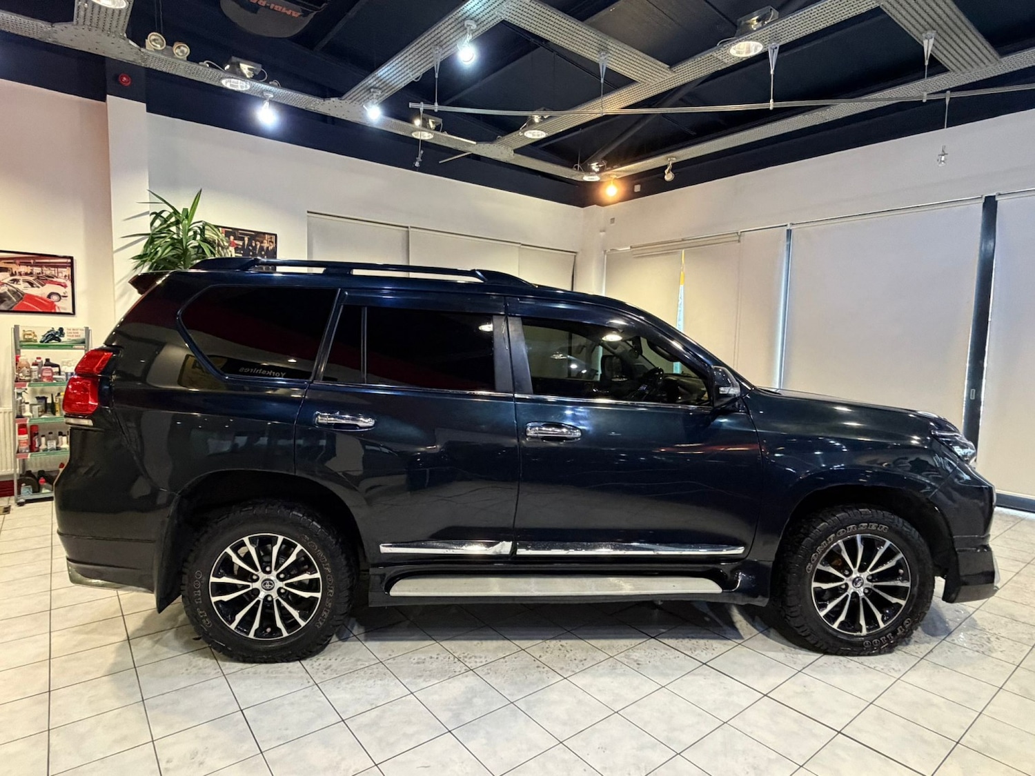 Used Toyota Land Cruiser 2010 for sale - 78145893: Photo 13