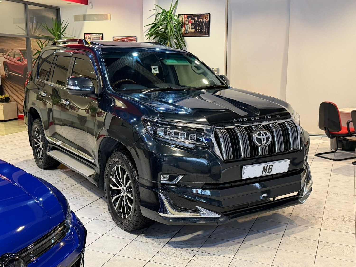 Used Toyota Land Cruiser 2010 for sale - 78145893: Photo 3