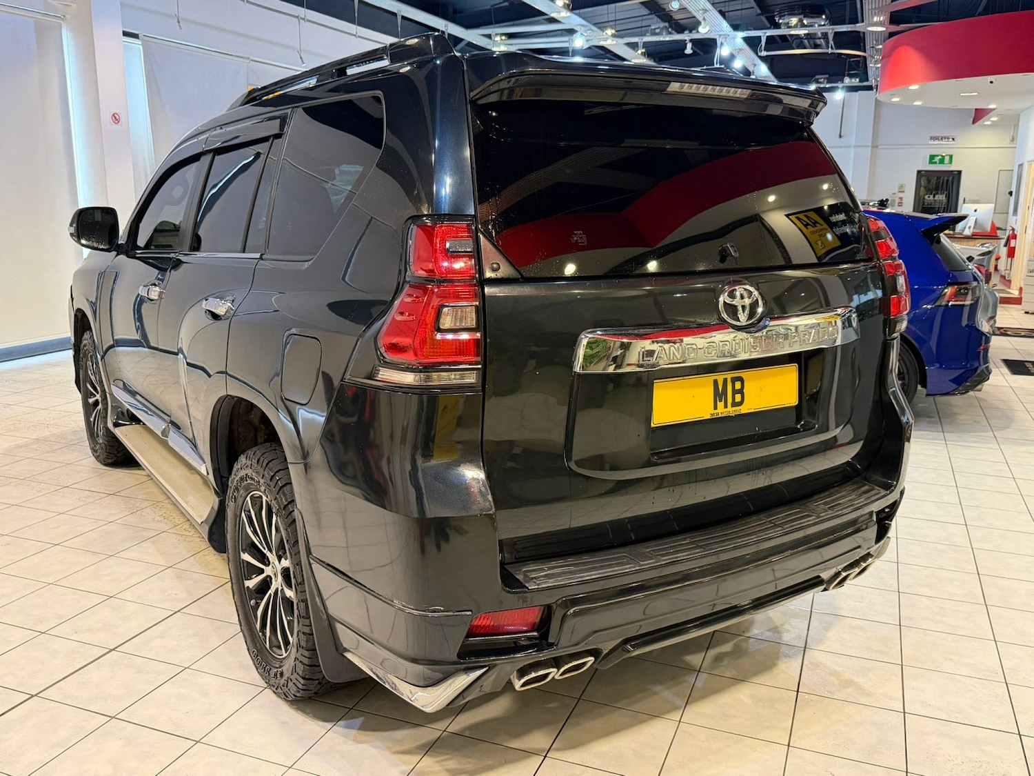 Used Toyota Land Cruiser 2010 for sale - 78145893: Photo 6