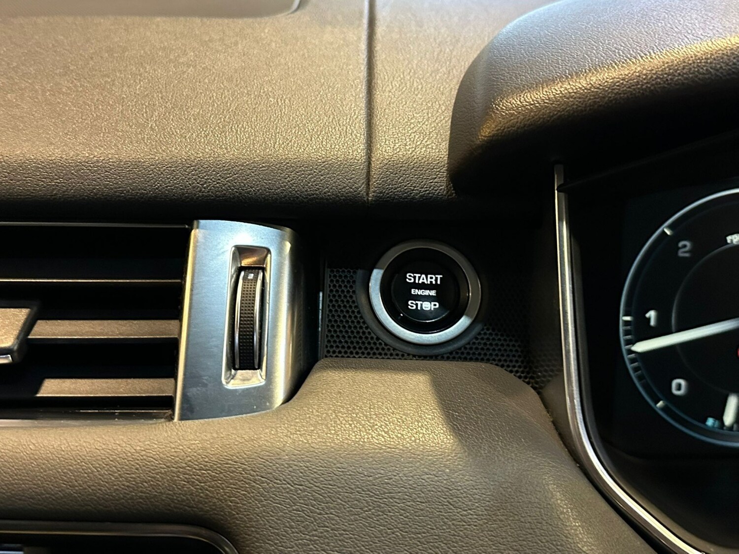 Used Land Rover Range Rover Sport 2014 for sale - 77548308: Photo 37