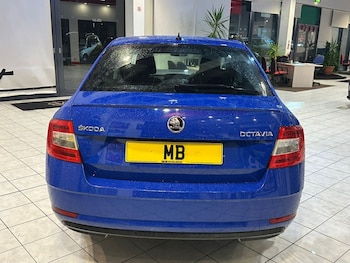 Used Skoda Octavia 2018 for sale - 77632410: Photo