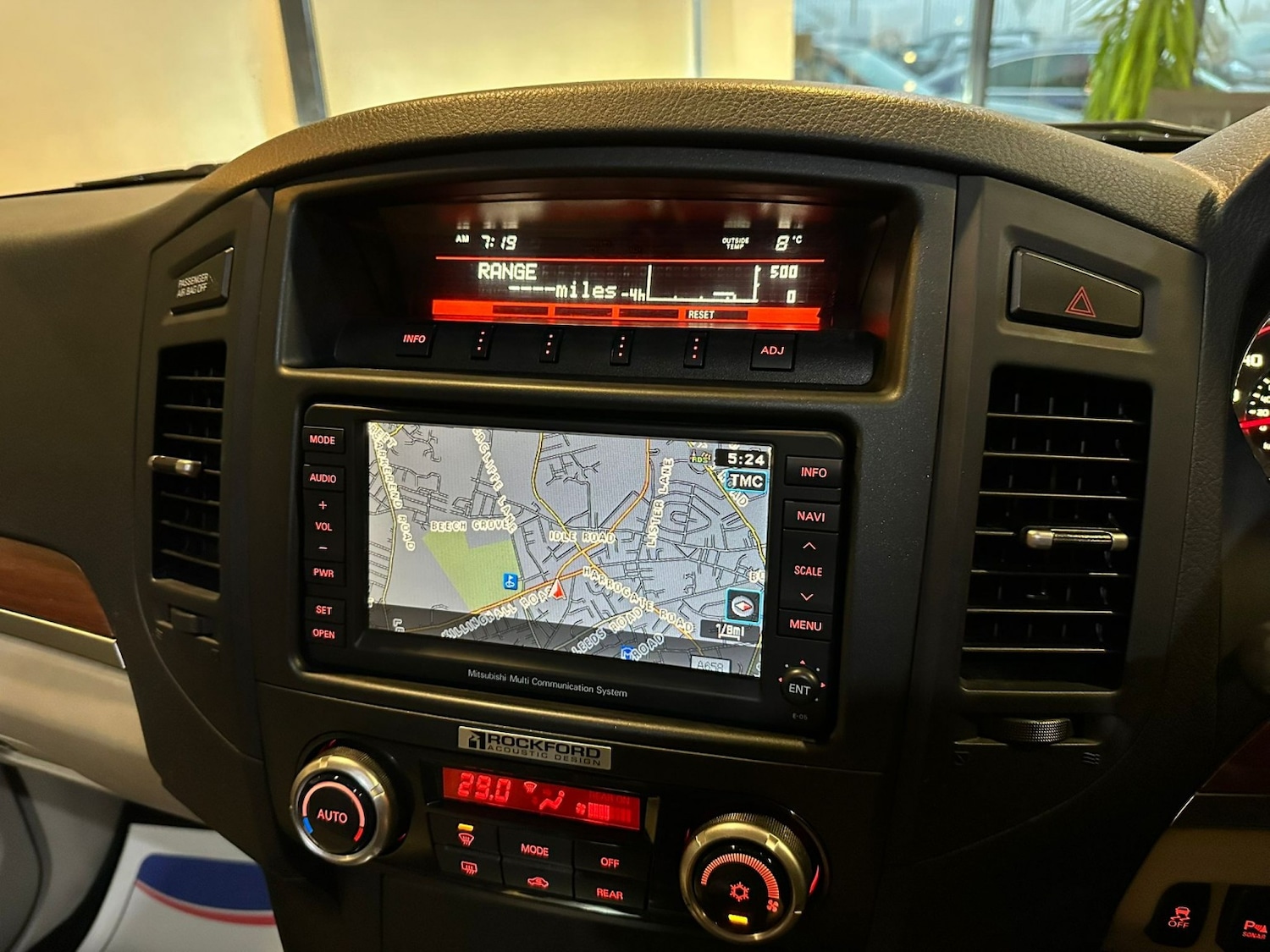 Used Mitsubishi Shogun 2011 for sale - 77282711: Photo 35