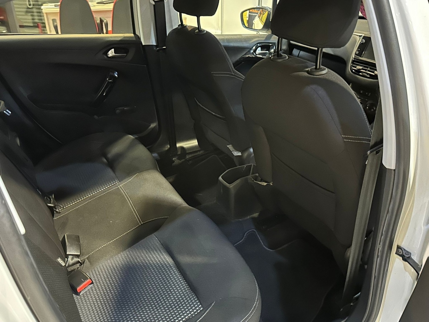 Used Peugeot 208 2017 for sale - 78197950: Photo 12