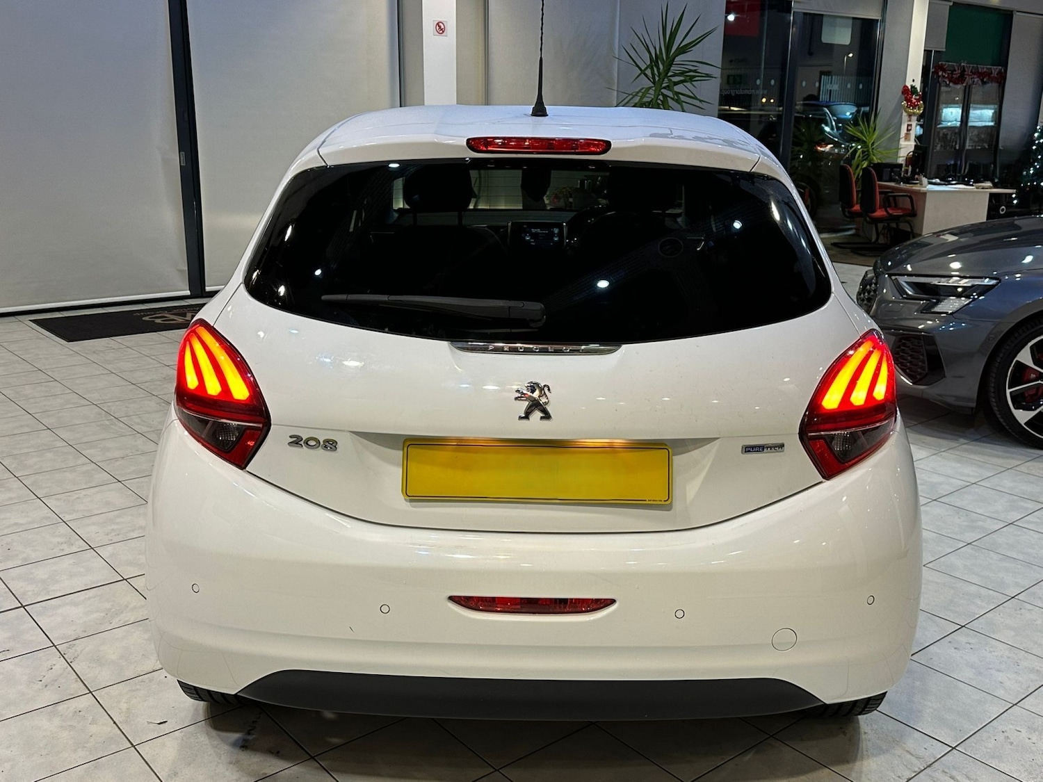 Used Peugeot 208 2017 for sale - 78197950: Photo 5