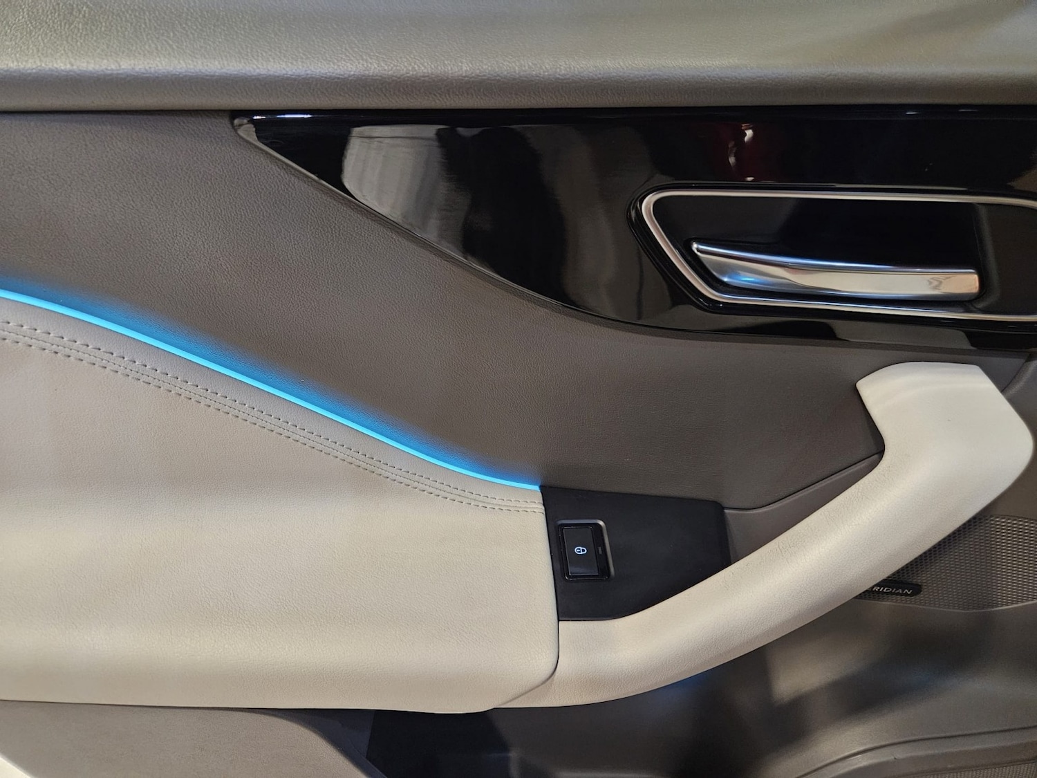 Used Jaguar F-Pace 2017 for sale - 77836906: Photo 13