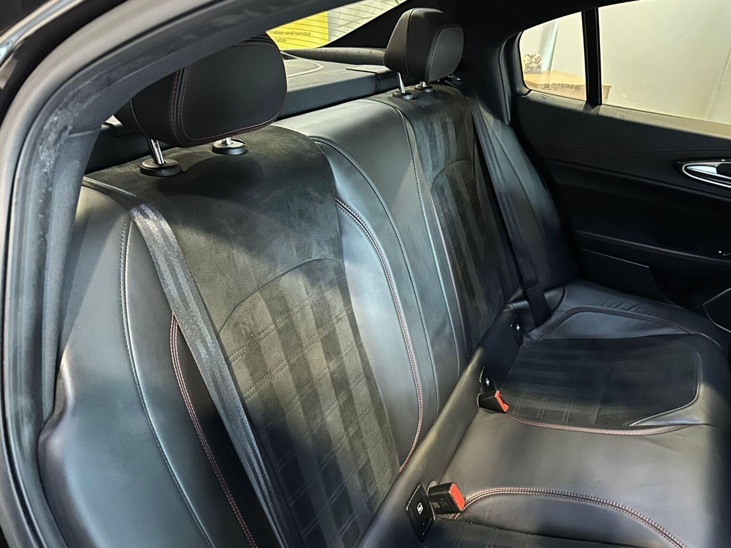 Used Alfa Romeo Giulia 2018 for sale - 77103489: Photo 12