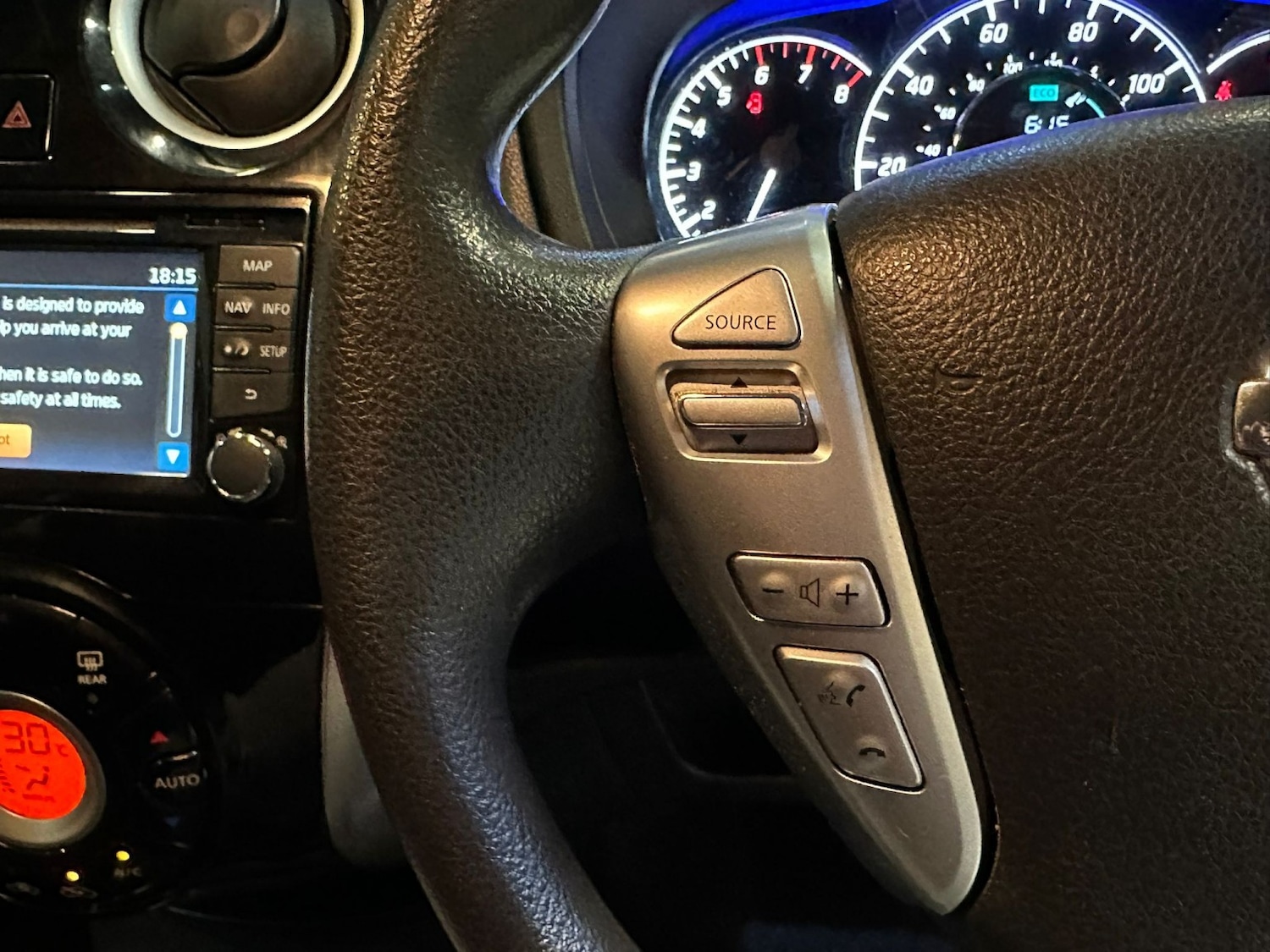 Used Nissan Note 2014 for sale - 77084262: Photo 20