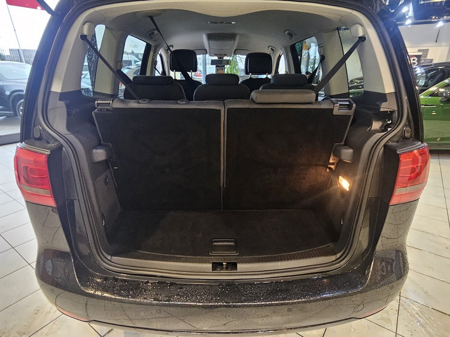 Used Volkswagen Touran 2013 for sale - 77289253: Photo 6