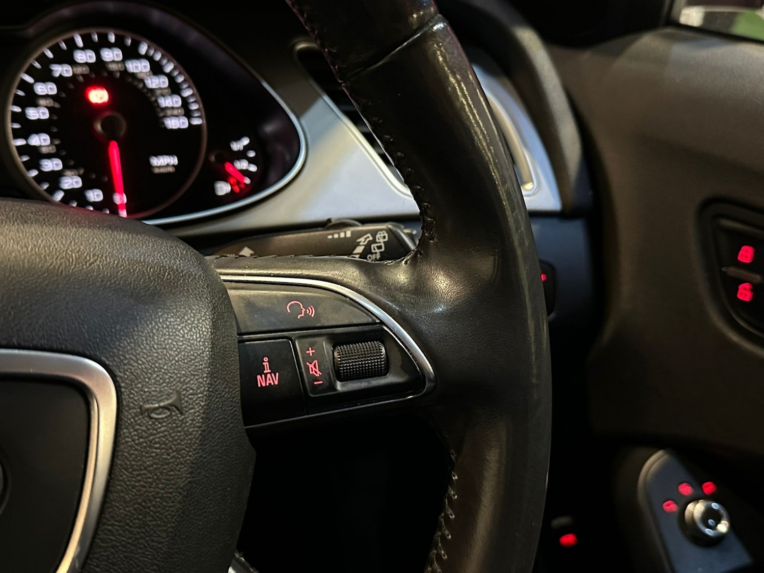 Used Audi A4 2014 for sale - 77189200: Photo 26