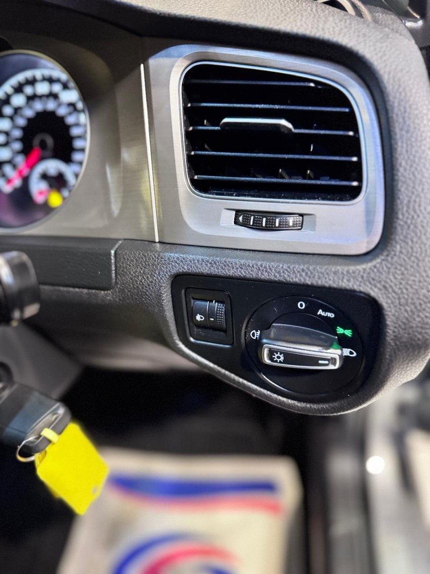 Used Volkswagen Golf 2014 for sale - 76877631: Photo 14