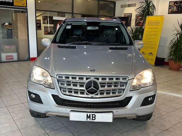 Used Mercedes-Benz M-Class 2010 for sale - 76246129: Photo 2