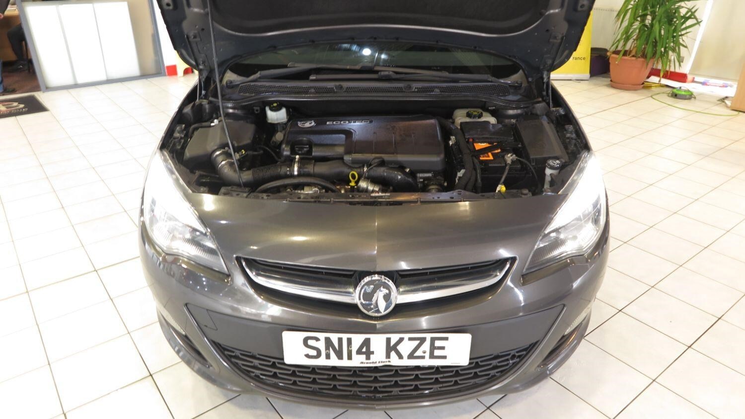 Vauxhall Astra 2014 - 1.7 CDTi ecoFLEX Excite 5-Door - Image 13