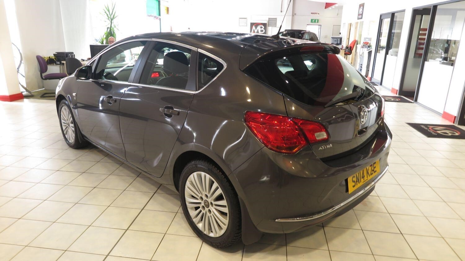 Vauxhall Astra 2014 - 1.7 CDTi ecoFLEX Excite 5-Door - Image 34