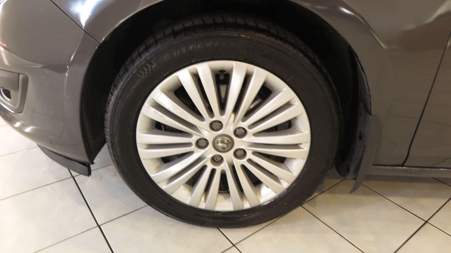 Vauxhall Astra 2014 - 1.7 CDTi ecoFLEX Excite 5-Door - Image 66