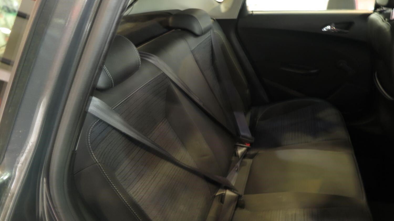 Vauxhall Astra 2014 - 1.7 CDTi ecoFLEX Excite 5-Door - Image 70