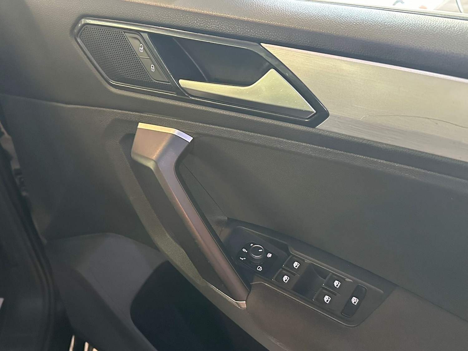 Used Volkswagen Tiguan 2016 for sale - 77891676: Photo 31