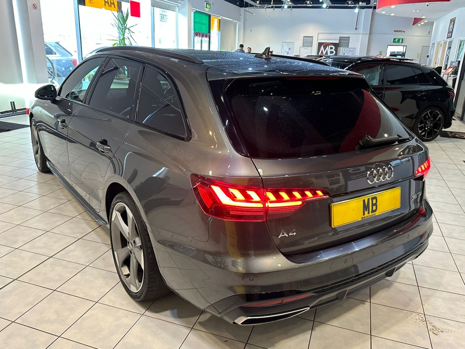 Used Audi A4 2019 for sale - 77385287: Photo 5