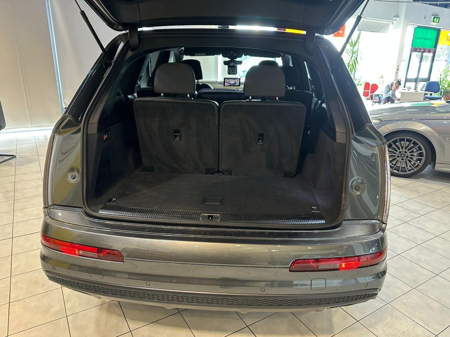 Used Audi Q7 2016 for sale - 76817558: Photo 10