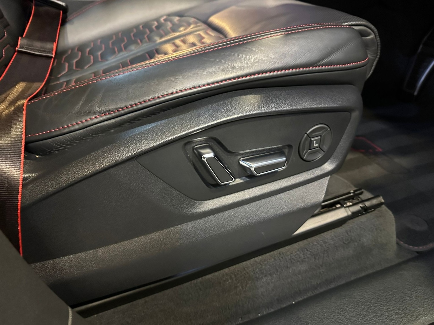 Used Audi RS Q8 2022 for sale - 78112151: Photo 24