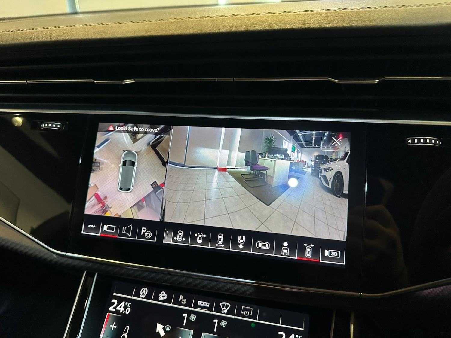 Used Audi RS Q8 2022 for sale - 78112151: Photo 38