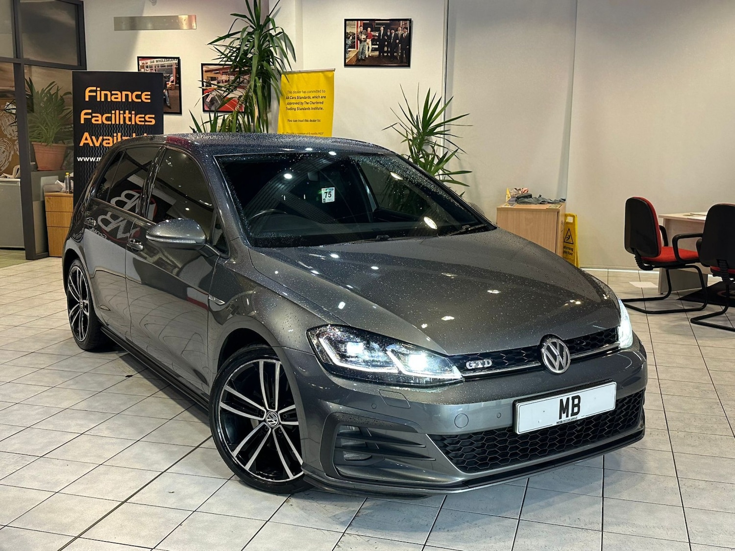 Used Volkswagen Golf 2019 for sale - 76363064: Photo 1
