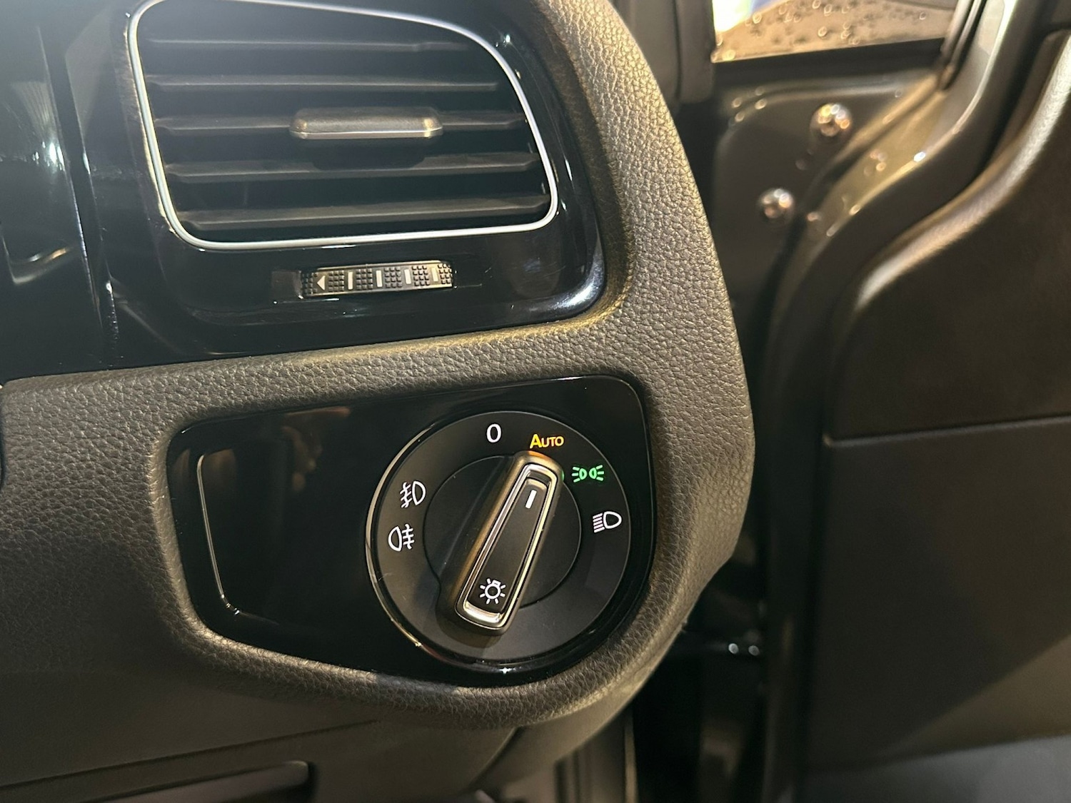 Used Volkswagen Golf 2019 for sale - 76363064: Photo 21