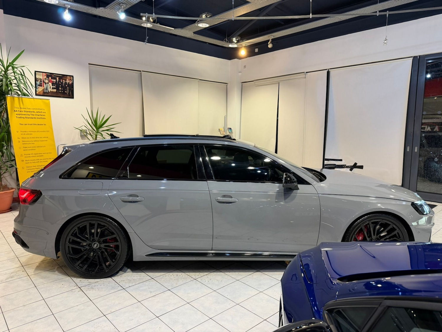 Used Audi RS4 2023 for sale - 76631583: Photo 4