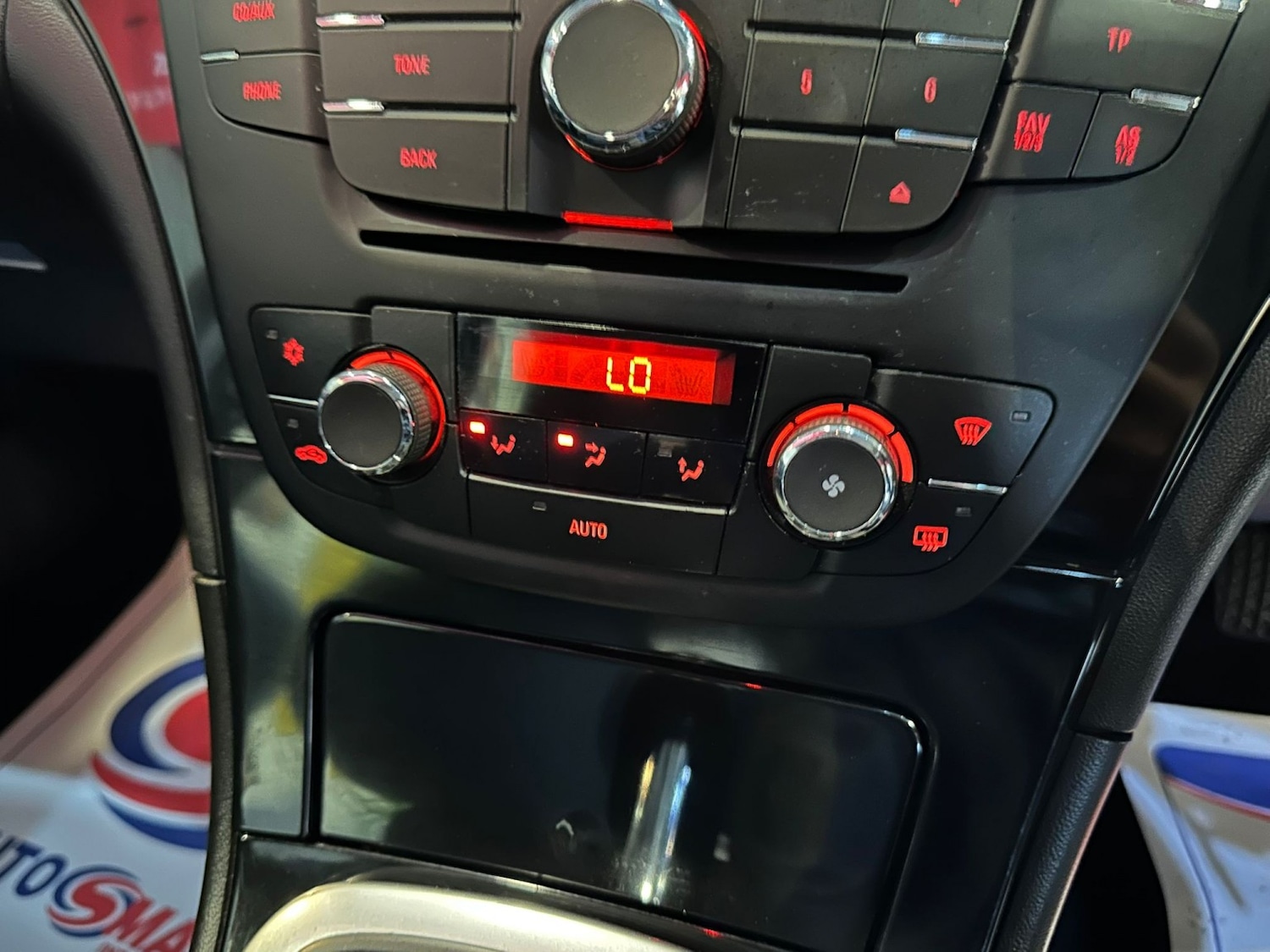 Used Vauxhall Insignia 2011 for sale - 76439835: Photo 17