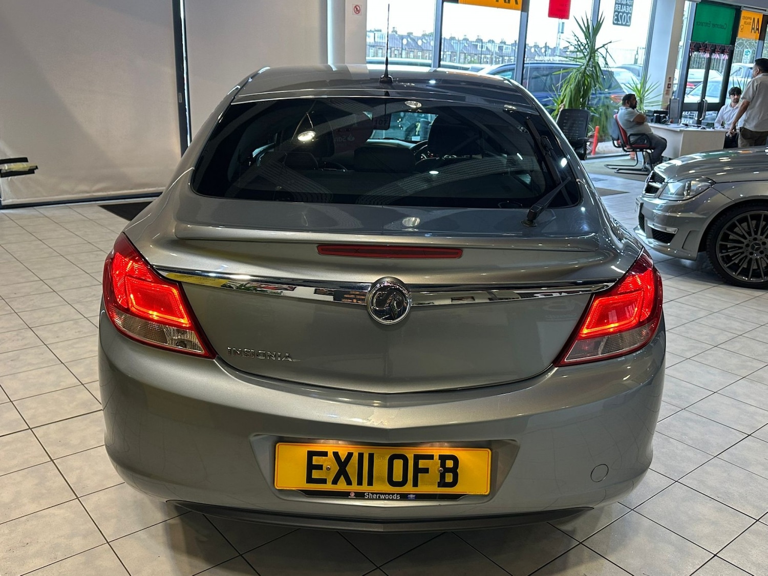 Used Vauxhall Insignia 2011 for sale - 76439835: Photo 7