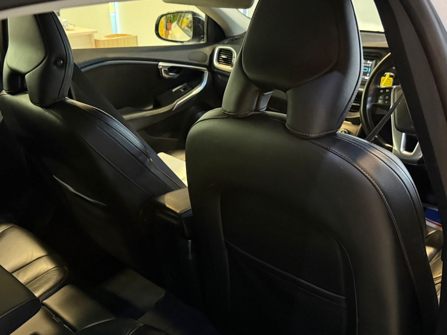 Used Volvo V40 2013 for sale - 77891594: Photo 10