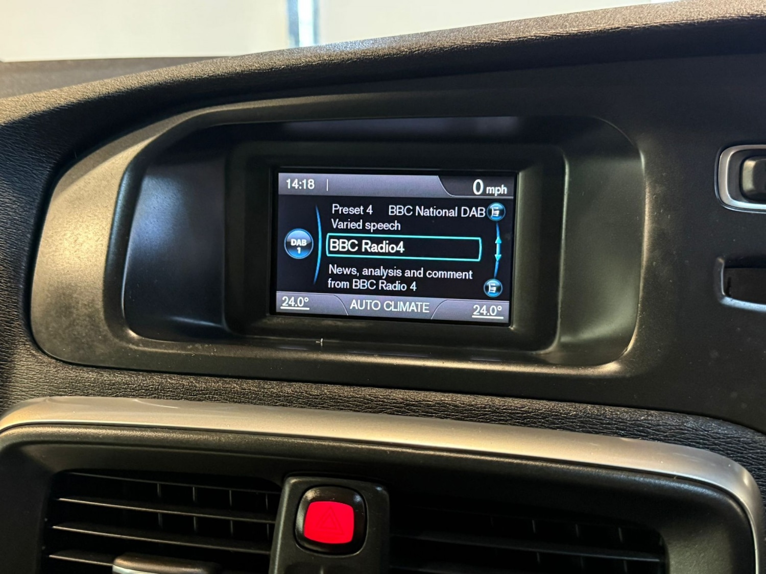 Used Volvo V40 2013 for sale - 77891594: Photo 14