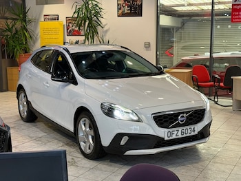 Used Volvo V40 2013 for sale - 77891594: Photo