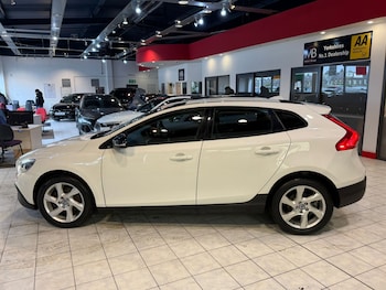 Used Volvo V40 2013 for sale - 77891594: Photo