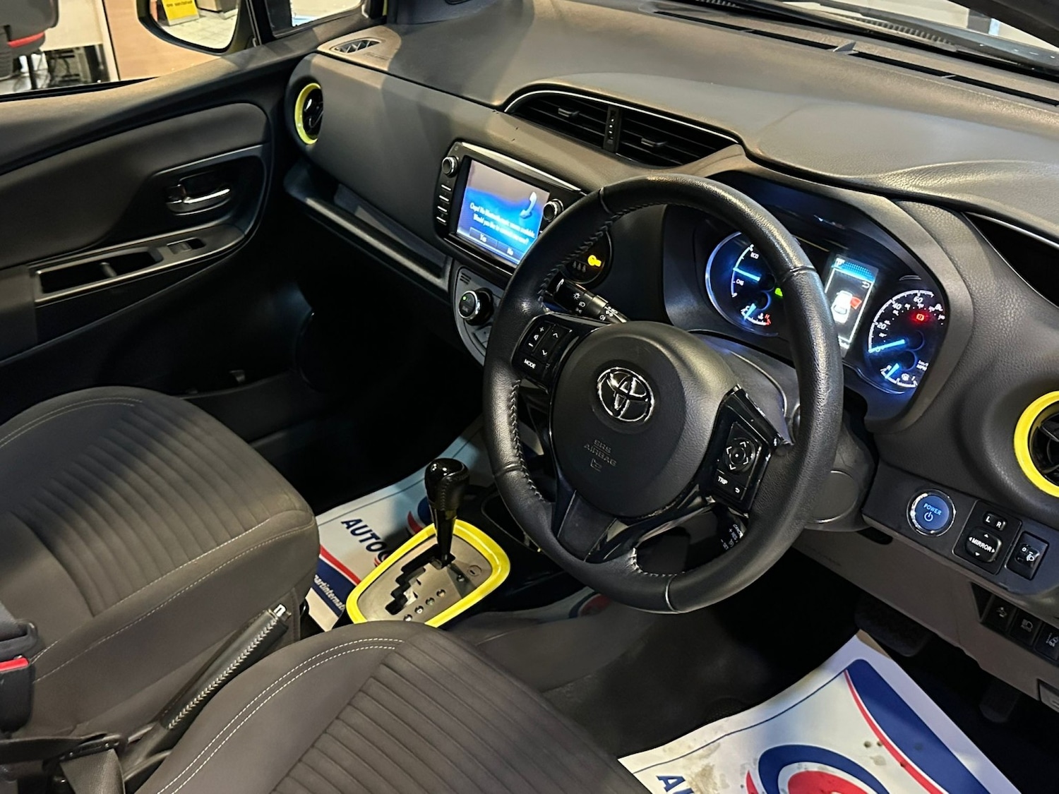 Used Toyota Yaris 2017 for sale - 77395271: Photo 20