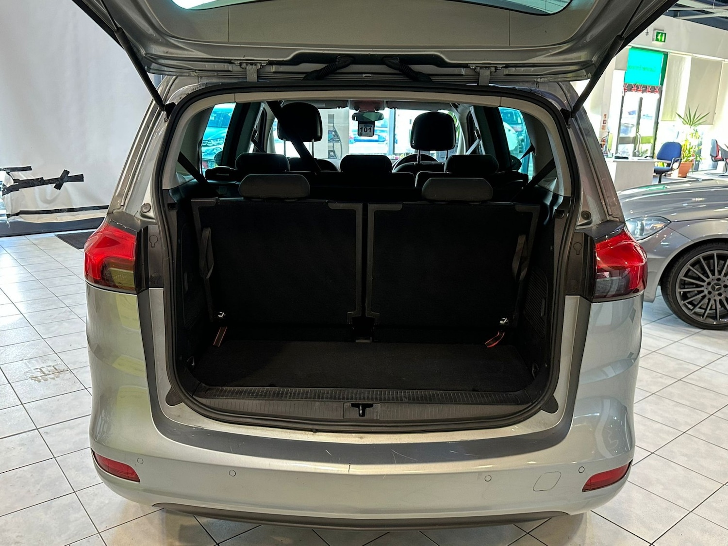 Used Vauxhall Zafira Tourer 2015 for sale - 76769691: Photo 7