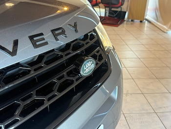 Used Land Rover Discovery Sport 2016 for sale - 79483288: Photo