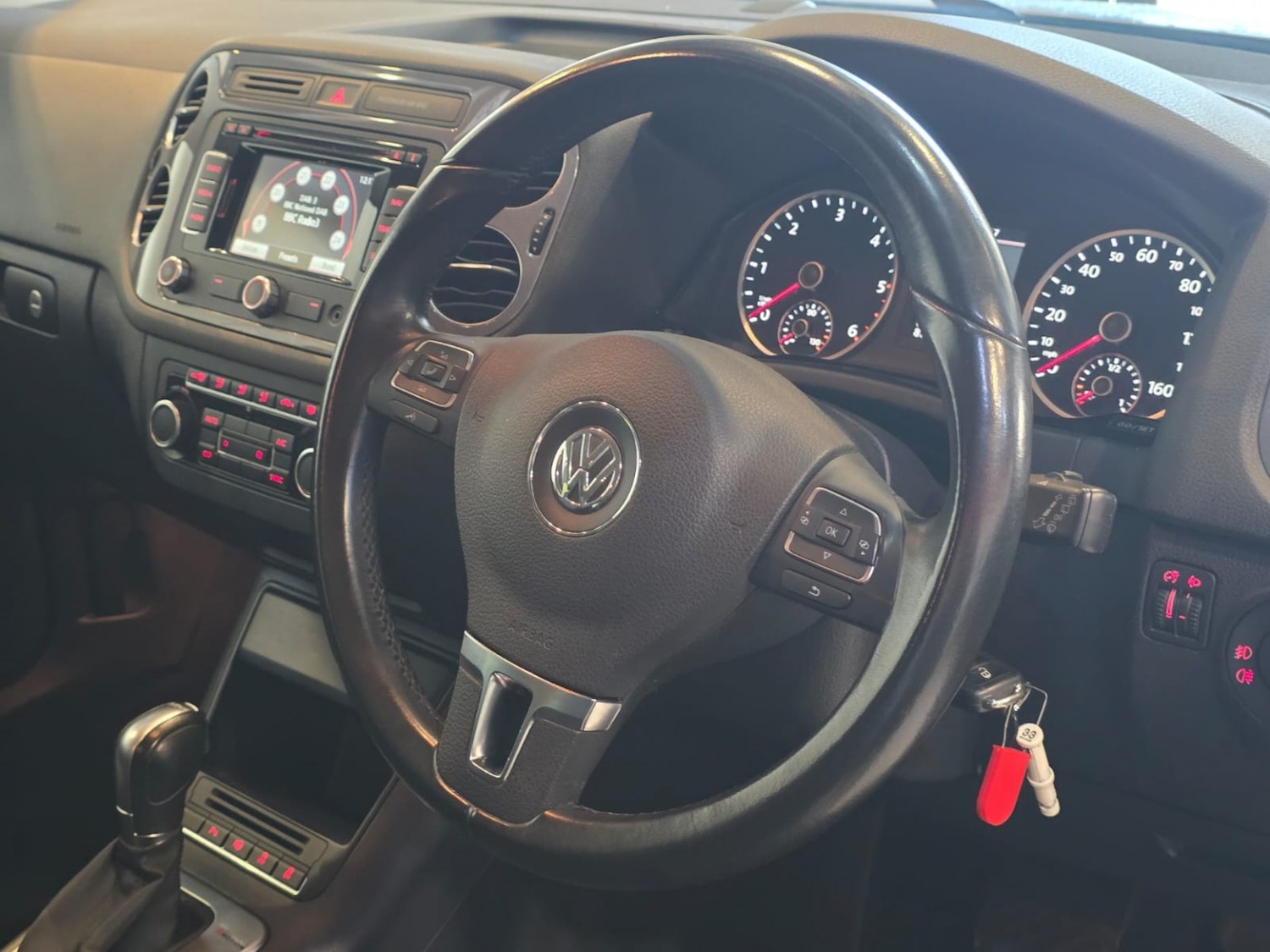 Used Volkswagen Tiguan 2014 for sale - 76712512: Photo 16