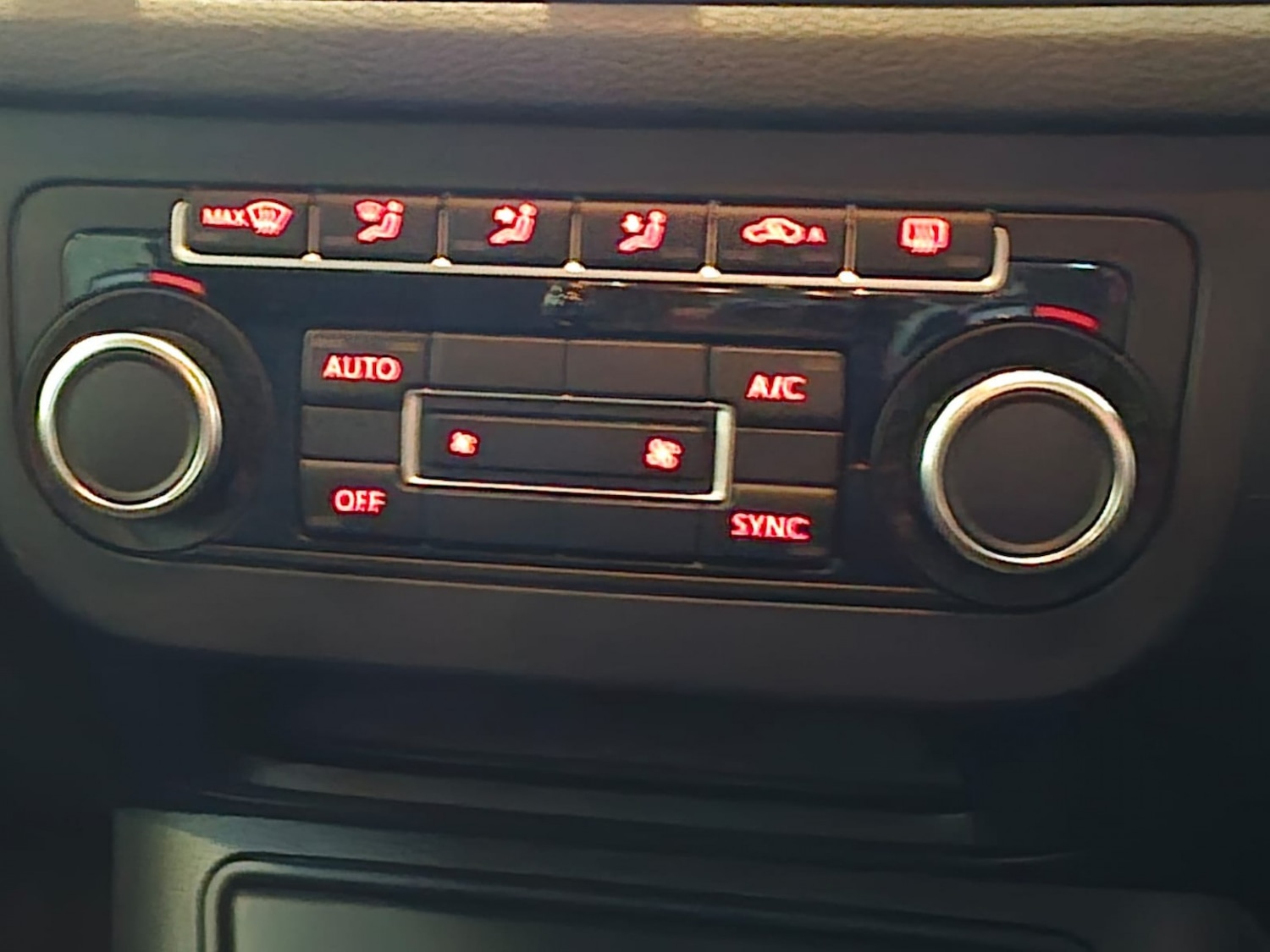 Used Volkswagen Tiguan 2014 for sale - 76712512: Photo 23