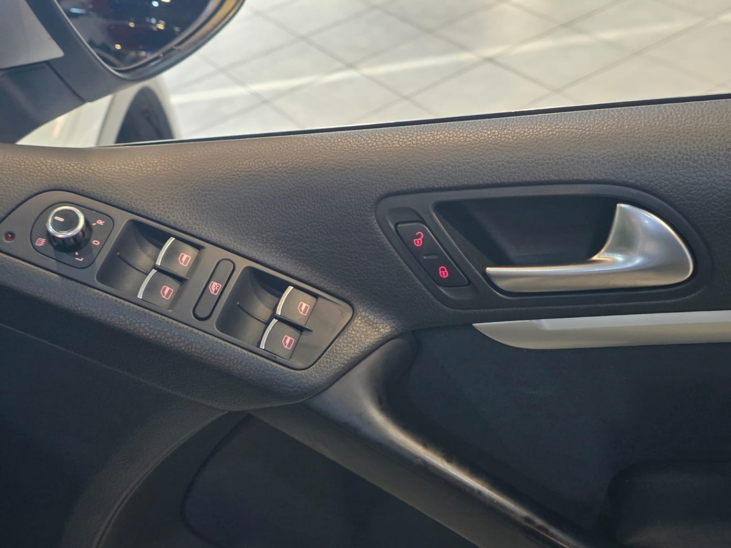 Used Volkswagen Tiguan 2014 for sale - 76712512: Photo 24