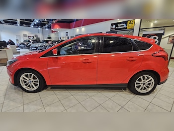 Used Ford Focus 2015 for sale - 77053701: Photo