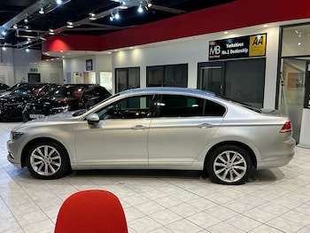 Used Volkswagen Passat 2015 for sale - 76412250: Photo