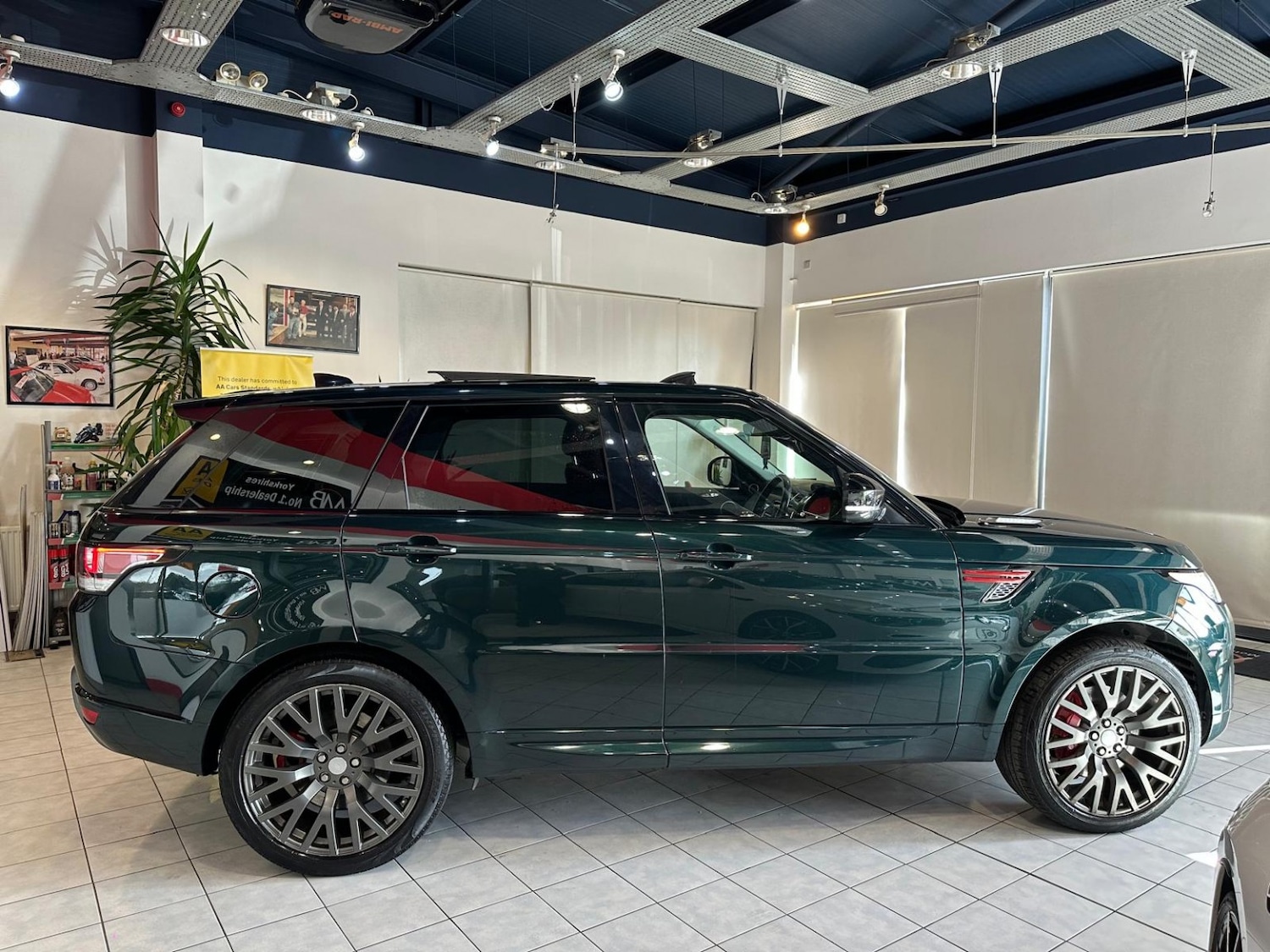 Used Land Rover Range Rover Sport 2017 for sale - 77103512: Photo 9