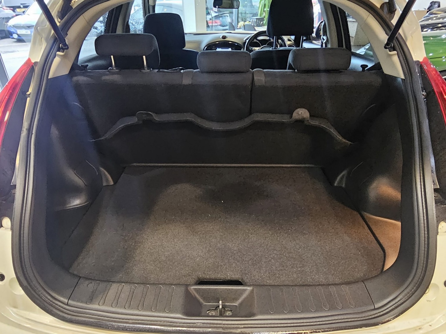 Used Nissan Juke 2014 for sale - 77303648: Photo 11