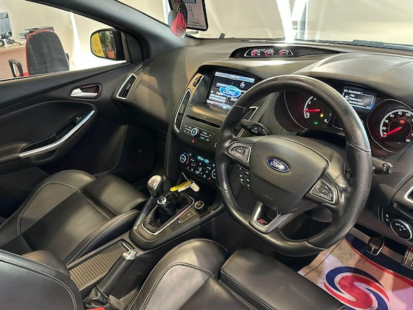 Used Ford Focus 2016 for sale - 76252358: Photo 14