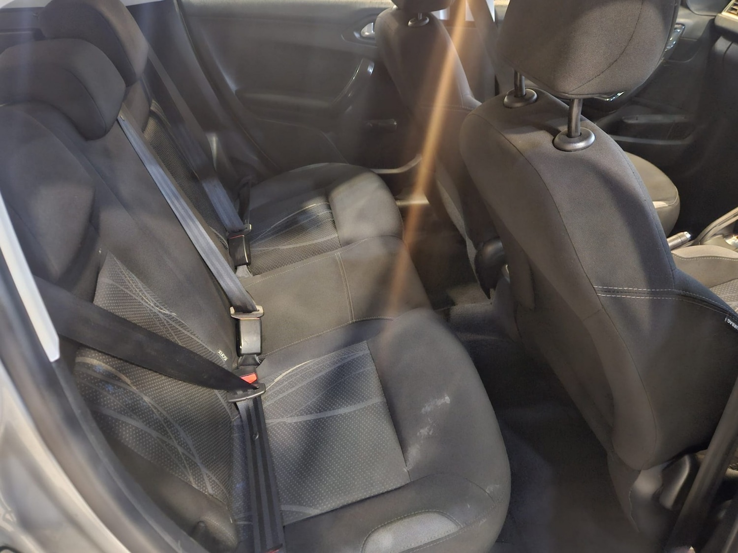 Used Peugeot 208 2014 for sale - 76541577: Photo 10